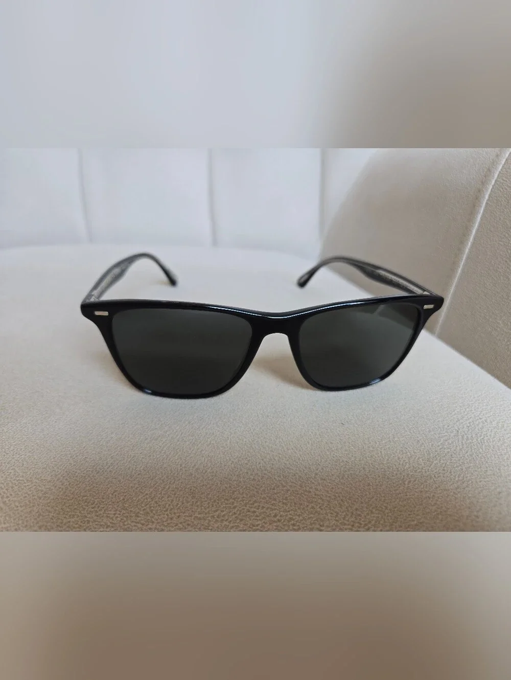 OLIVER PEOPLES Ollis Sun OV5437SU Black / Midnight Express Polarized 1005P2 54mm